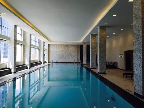 Toronto W06, ON M8V 0C2,2212 Lakeshore BLVD W #2709