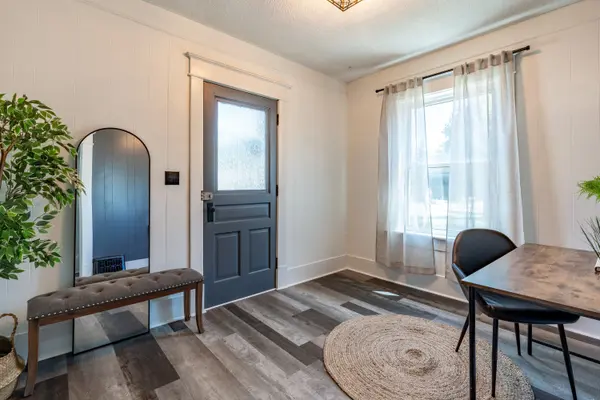 Cambridge, ON N3H 3Z2,562 Laurel ST