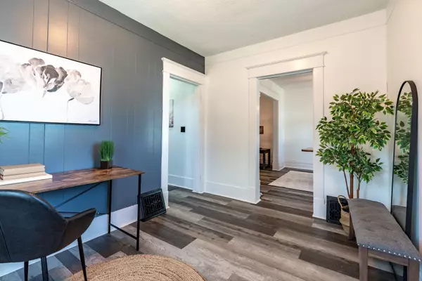 Cambridge, ON N3H 3Z2,562 Laurel ST