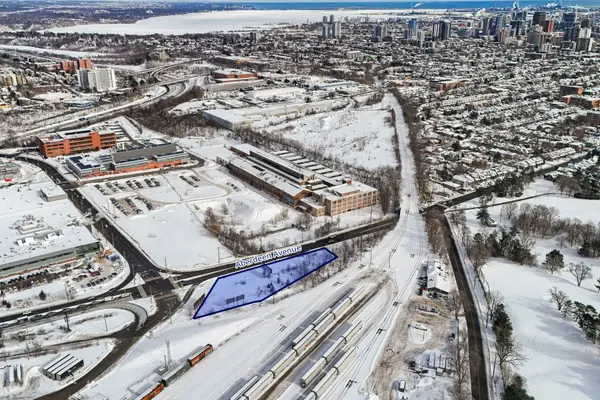 611 Aberdeen AVE, Hamilton, ON L8P 4Z2