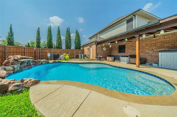 Grand Prairie, TX 75052,5048 Golden Eagle Drive