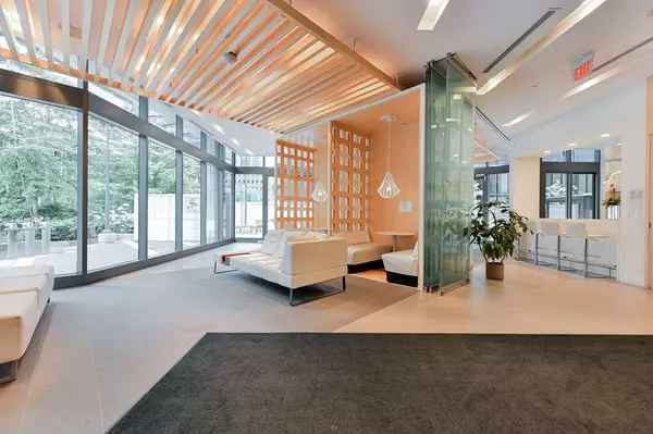 Toronto, ON M4Y 0B8,45 Charles ST E #512