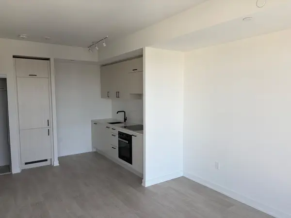 Toronto C13, ON M3C 0S4,1 Quarrington LN #1008