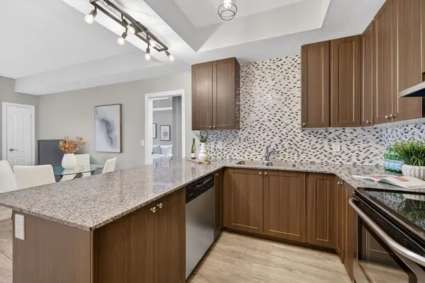 670 Gordon ST #408, Whitby, ON L1N 0K9