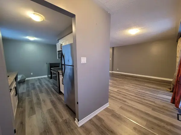 Barrie, ON L4M 5C1,39 Bernick DR