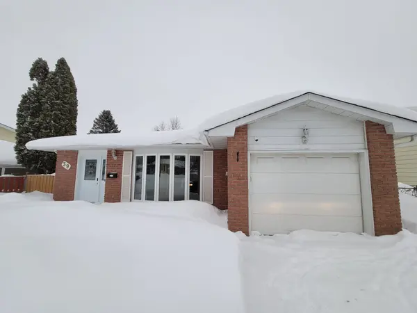 39 Bernick DR, Barrie, ON L4M 5C1