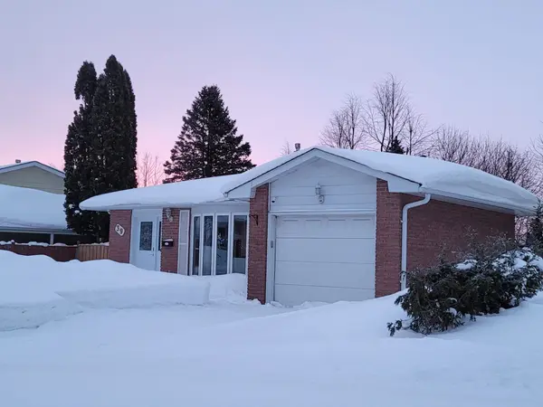 Barrie, ON L4M 5C1,39 Bernick DR