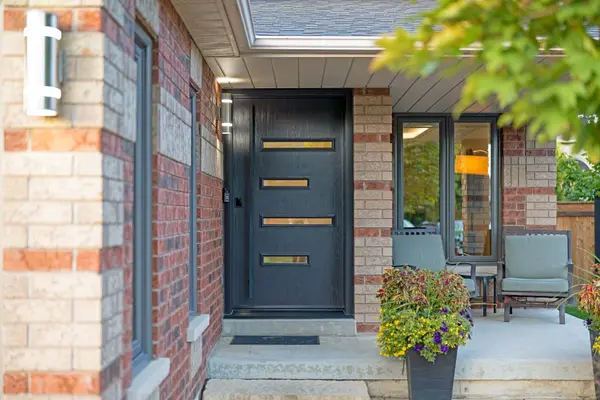 Caledon, ON L7E 2W3,18 Flintwood AVE