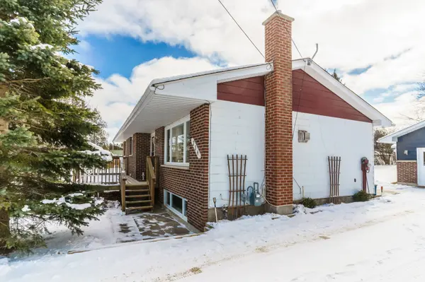 Burk's Falls, ON P0A 1C0,234 YONGE ST