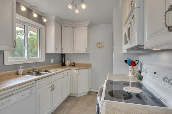 Douro-dummer, ON K0L 2H0,419 South Beach RD