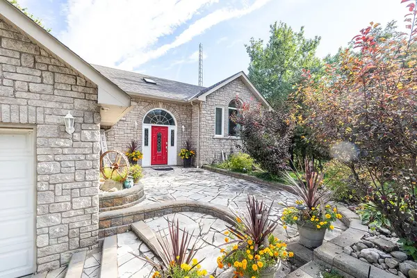 25 Shelley DR, Kawartha Lakes, ON K0M 2C0