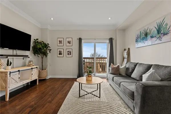 23 Edenrock DR, Hamilton, ON L8E 5G9