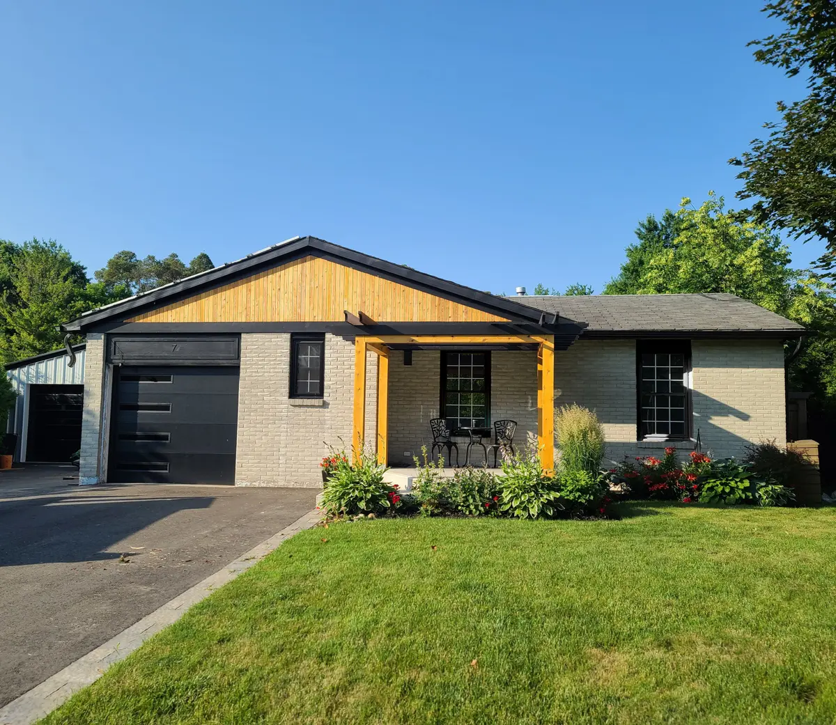 New Tecumseth, ON L0G 1A0,7 Crawford CIR