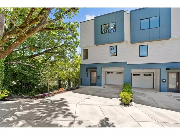 Portland, OR 97239,7304 SW 13th ST