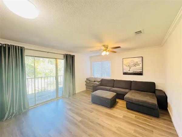 2118 Rock Creek Drive, Grand Prairie, TX 75050