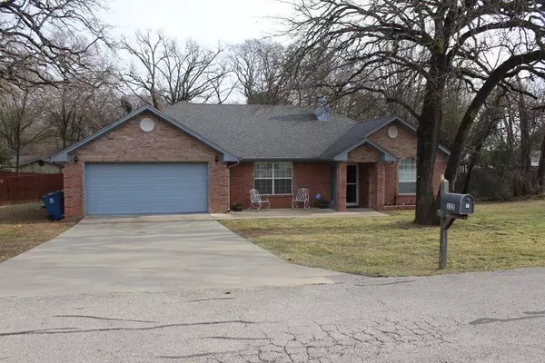 122 Lakeway Lane, Gun Barrel City, TX 75156