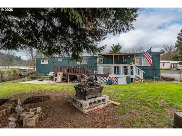Roseburg, OR 97470,162 SADDLEBUTTE LN