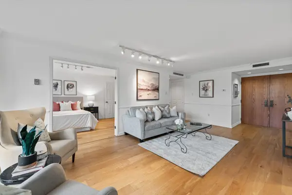 3900 Yonge ST #417, Toronto C04, ON M4N 3N6