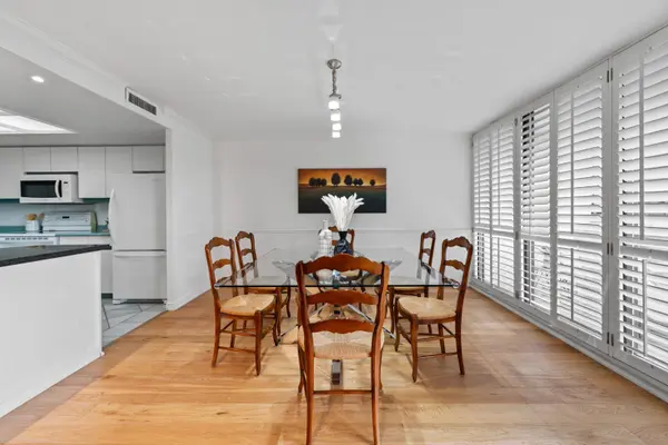 3900 Yonge ST #417, Toronto C04, ON M4N 3N6