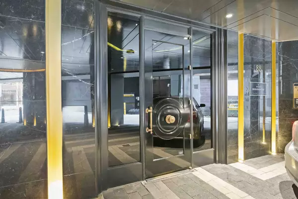 Toronto C01, ON M5V 2G3,88 Blue Jays WAY #2209