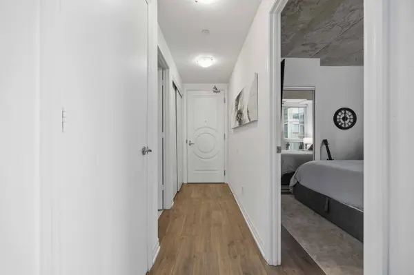 Toronto C01, ON M5V 2G3,88 Blue Jays WAY #2209