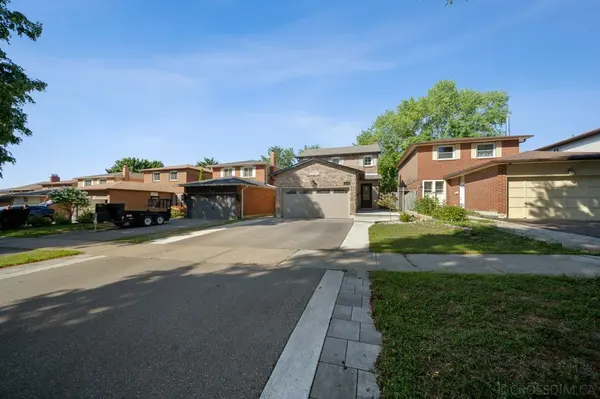 1114 Cedarcroft CRES, Pickering, ON L1X 1R5