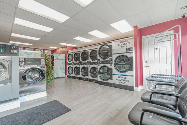 30 Queen ST W, Springwater, ON L0L 1P0