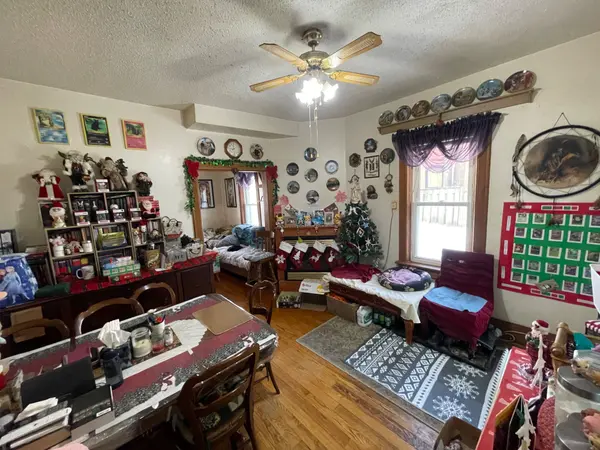 30 Mill ST W, Halton Hills, ON L7J 1G4