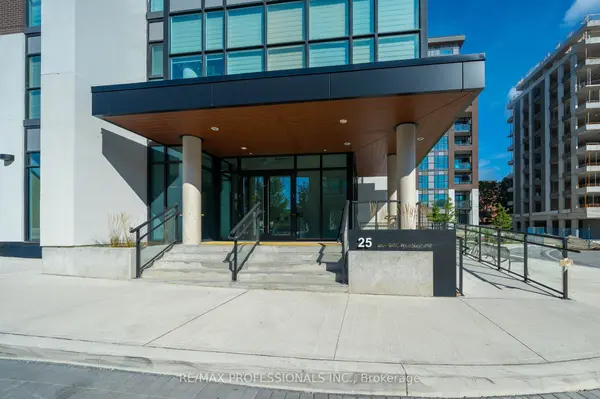 25 Neighbourhood LN #901, Toronto W07, ON M9Y 0C4