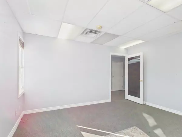 Hanover, ON N4N 1P6,414 10th ST