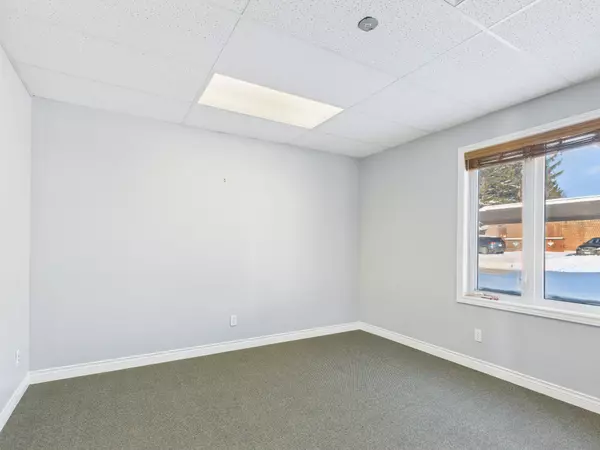 Hanover, ON N4N 1P6,414 10th ST