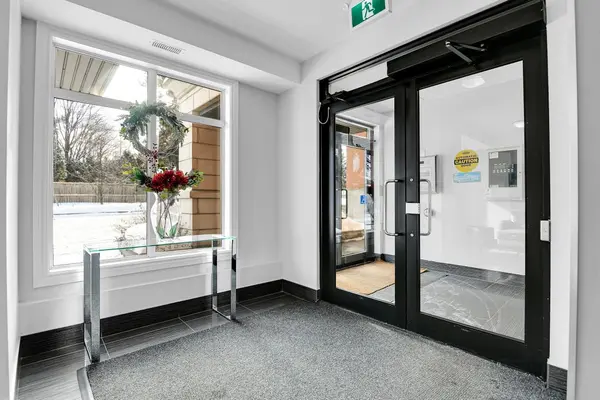 3684 Fallowfield RD #102, Barrhaven, ON K2J 4H3