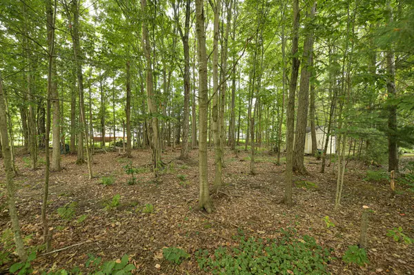 Gravenhurst, ON P1P 1Z4,130 Hedgewood LN