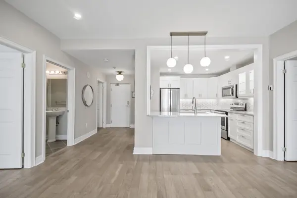 Gravenhurst, ON P1P 1Z9,110 Steamship Bay RD #403