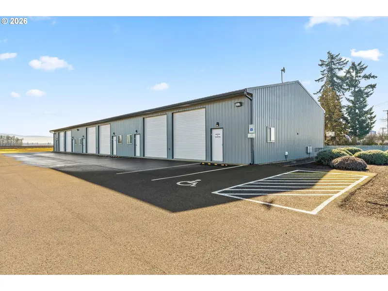 93303 PRAIRIE RD, Junction City, OR 97448