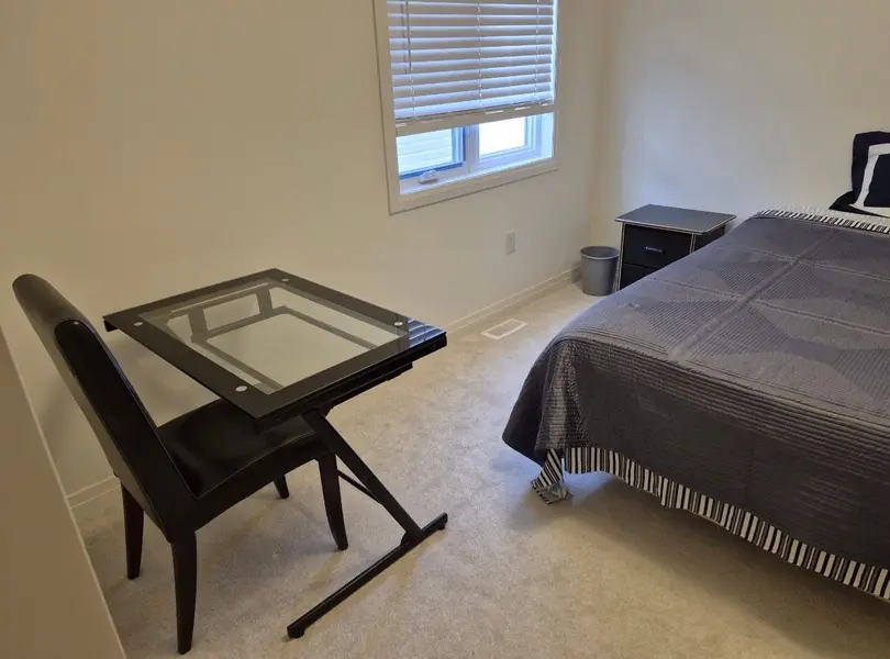 124 Sailors Landing N/A #Room, Clarington, ON L1C 7G4