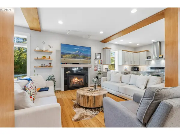 4 Westside RD, Trout Lake, WA 98650