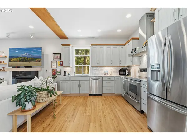 4 Westside RD, Trout Lake, WA 98650