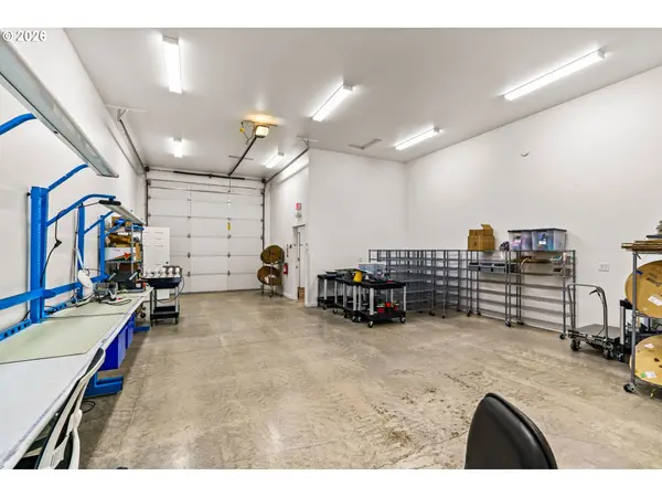 93303 PRAIRIE RD, Junction City, OR 97448