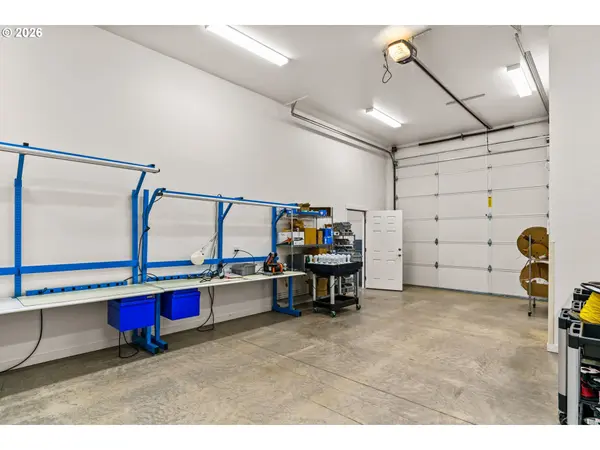 93303 PRAIRIE RD, Junction City, OR 97448