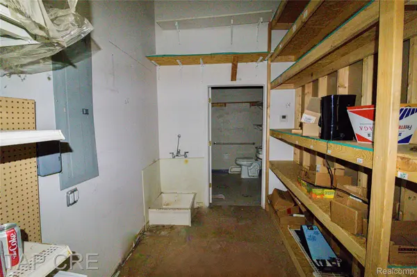 13427 Schaefer HWY, Detroit, MI 48227