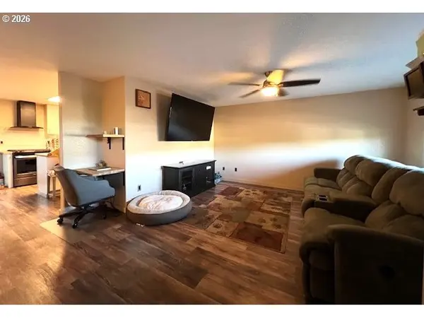 Roseburg, OR 97471,234 LITTLE VALLEY RD