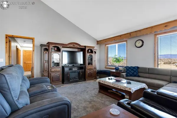 1050 Coal Creek DR, Coal Creek, CO 81221