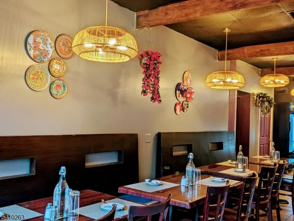 27 Academy St, Newark City, NJ 07102