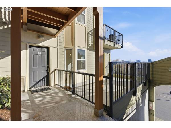325 NW UPTOWN TER #1A, Portland, OR 97210