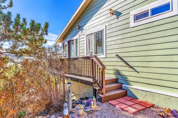 30 Green Meadow  LN, Canon City, CO 81212