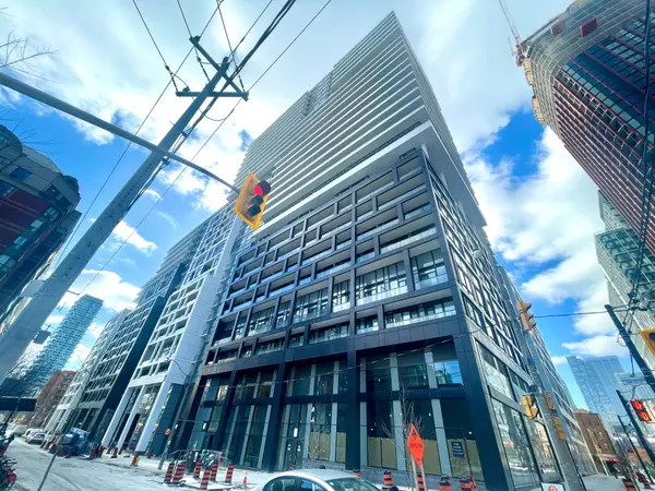 70 Princess ST #807E, Toronto, ON M5A 0X6