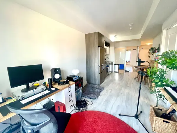 Toronto, ON M5A 0X6,70 Princess ST #807E