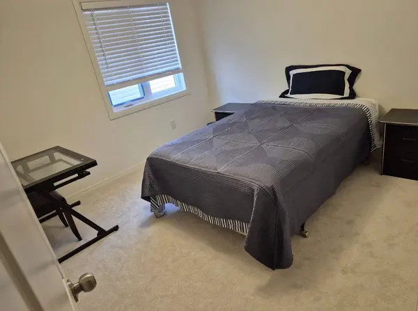 124 Sailors Landing N/A #Room, Clarington, ON L1C 7G4