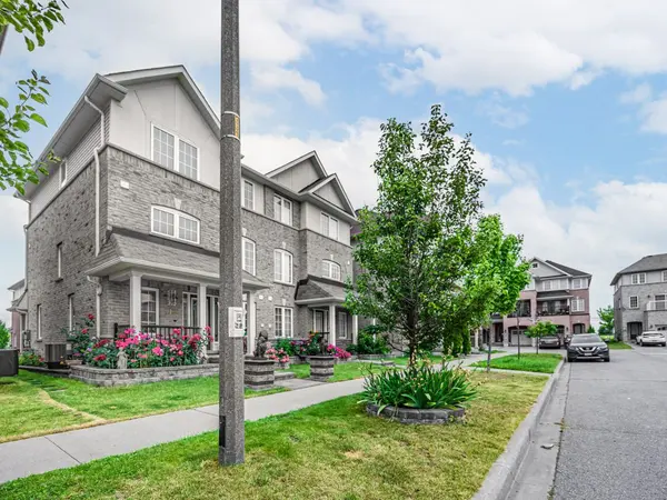 138 Barnham ST, Ajax, ON L1Z 0K7